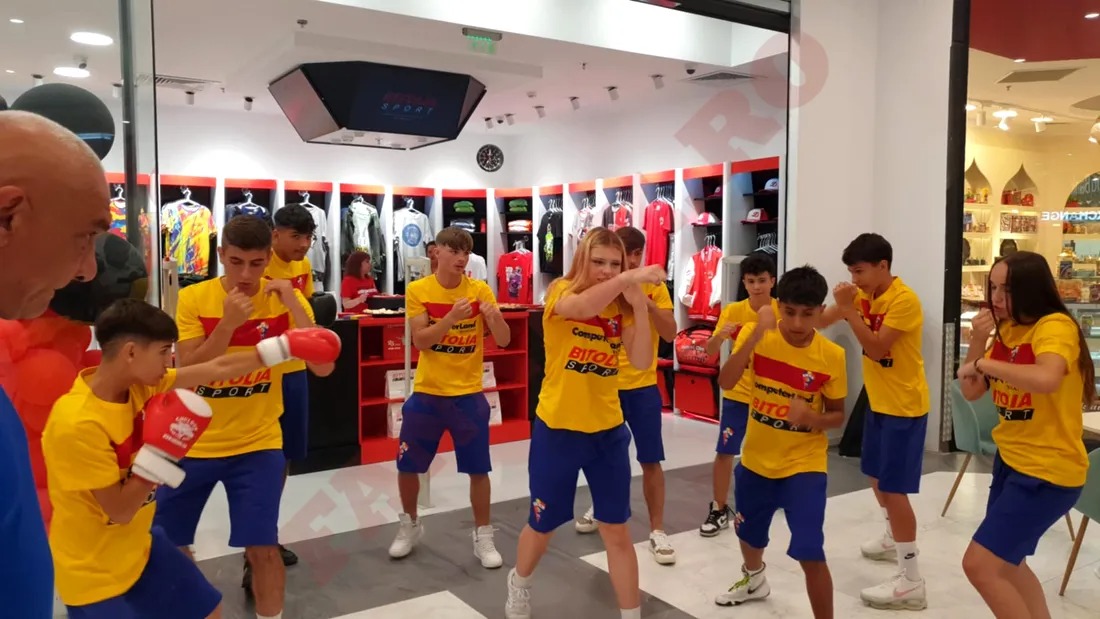 Alexandra Coțovanu boxând în fața Bitolia Sport.