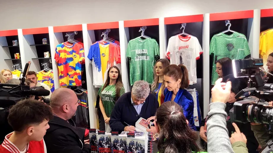 Mircea Lucescu și-a lansat cartea “Mirajul gazonului” la magazinul Bitolia! Sute de fani s-au înghesuit pentru autograful lui “Il Luce”